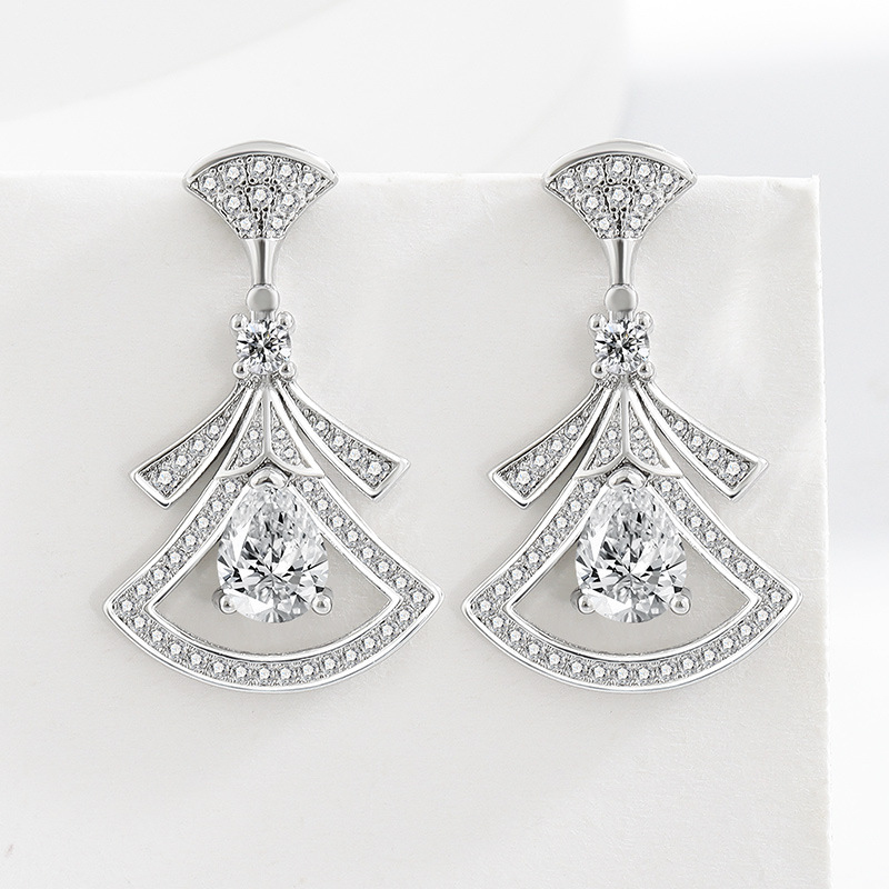 Exquisite, diamantbesetzte, fä – Body Jewelry Kit Bewertung und Preis